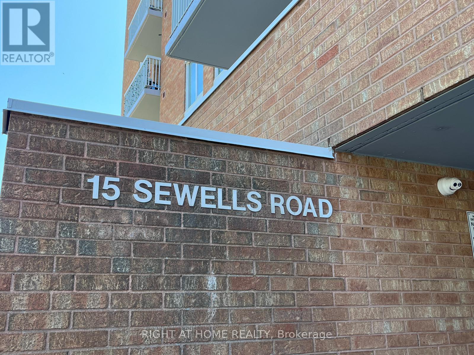 401 - 15 SEWELLS ROAD