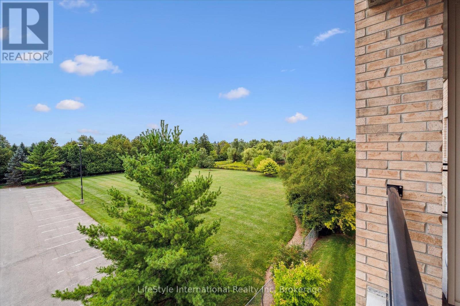 323 - 1077 GORDON STREET