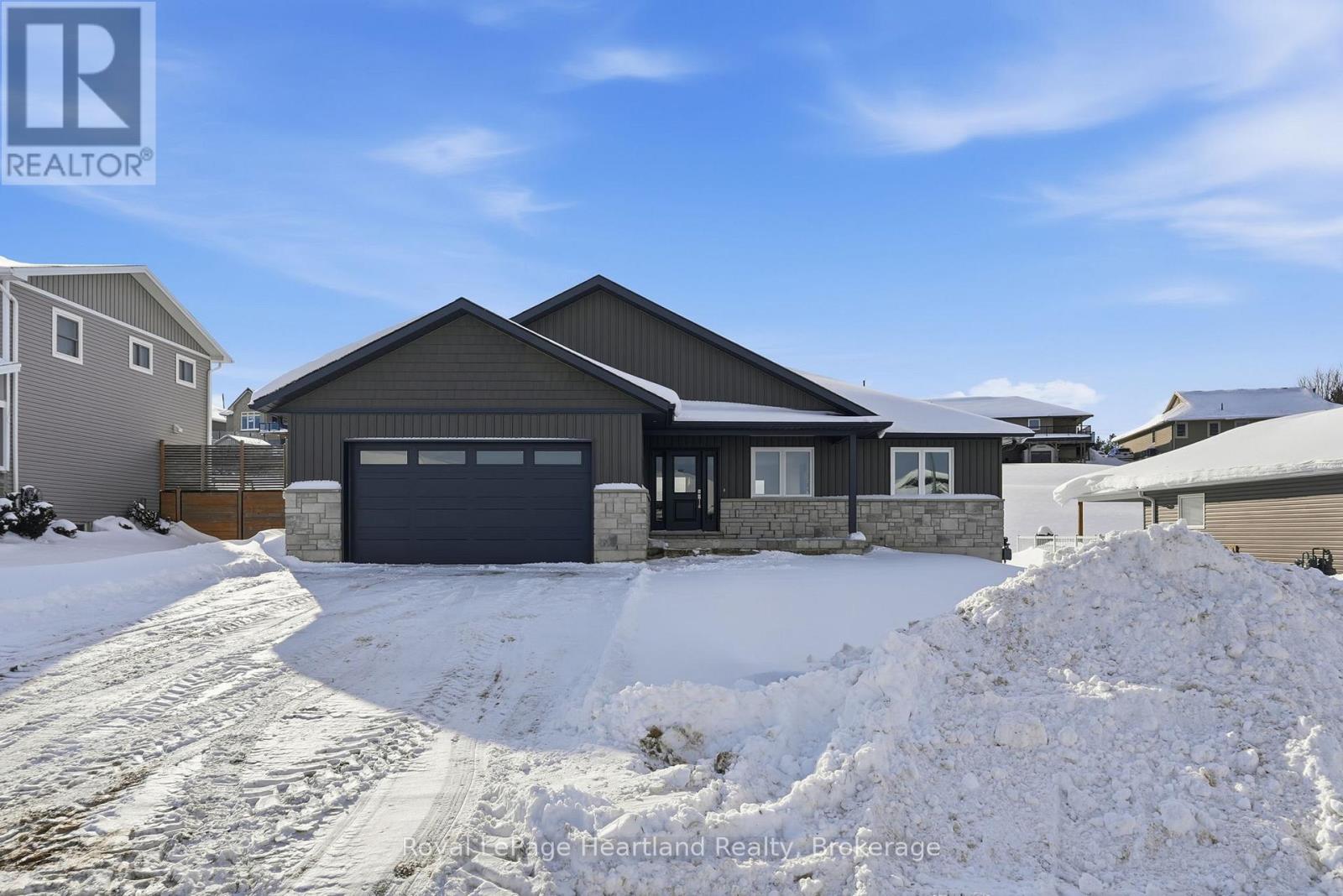 6 NOECKERVILLE HILL DRIVE