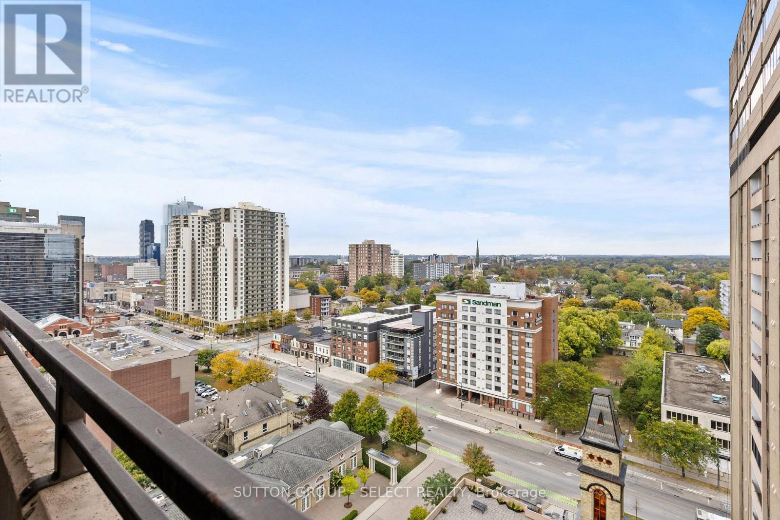 1702 - 380 KING STREET