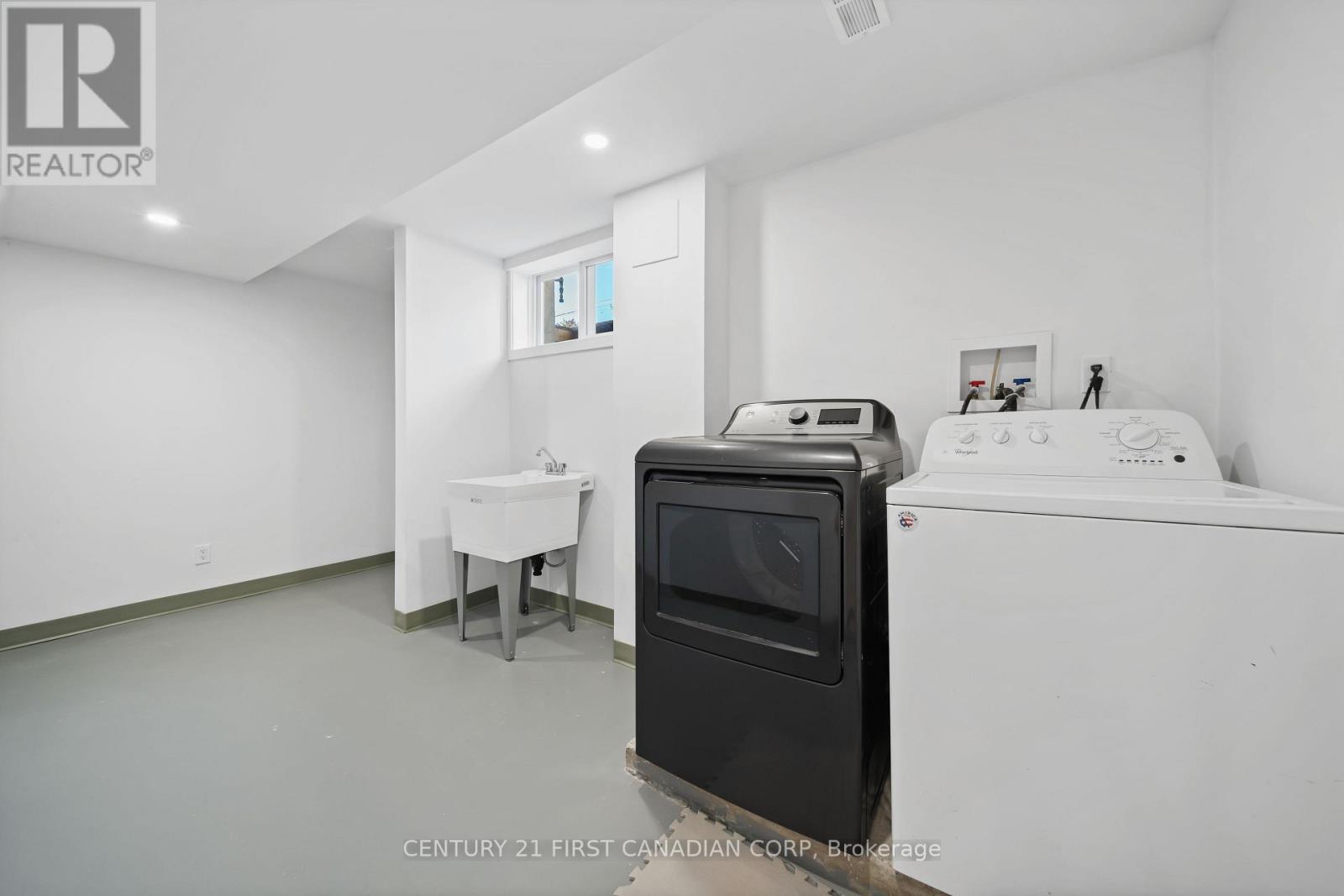 21 MARBENOR CRESCENT