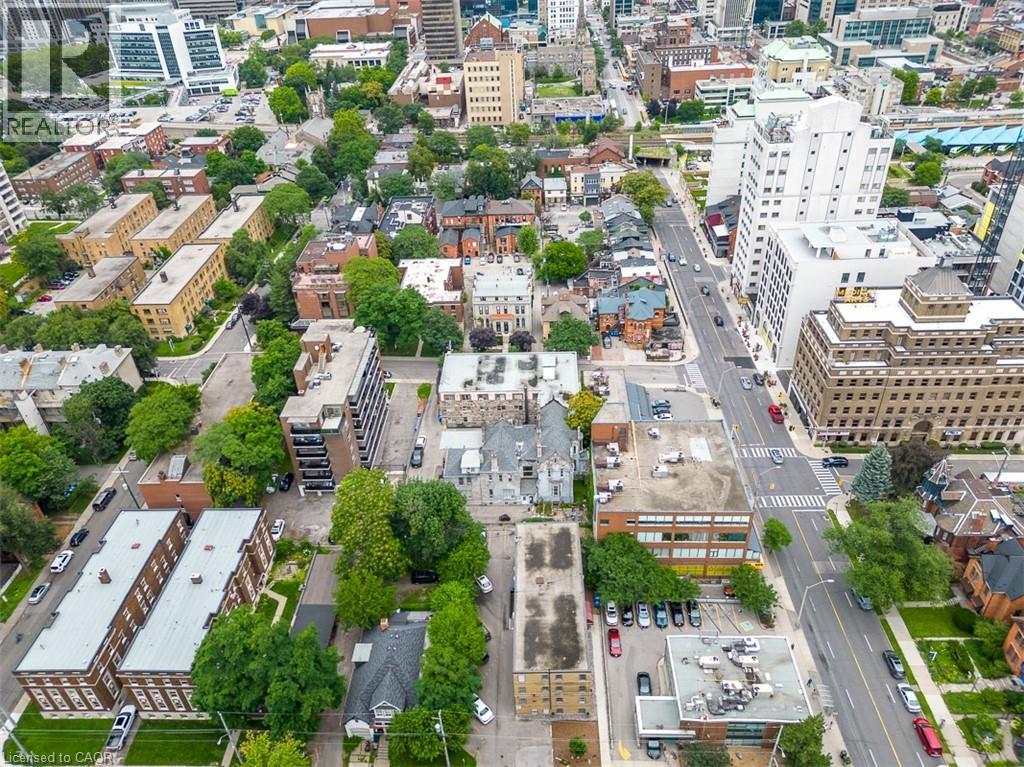 4 ROBINSON Street Unit# 9