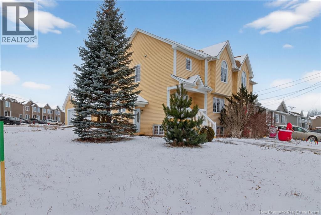 877 Rue Bernard Street