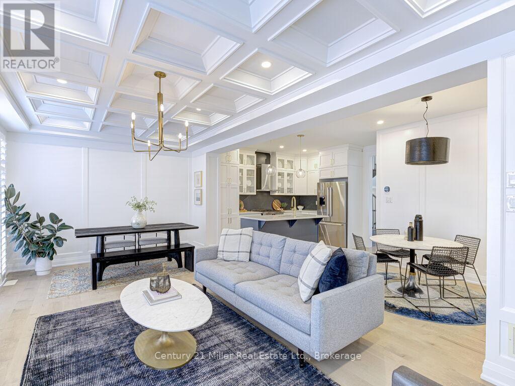 517 KENNEDY CIRCLE W