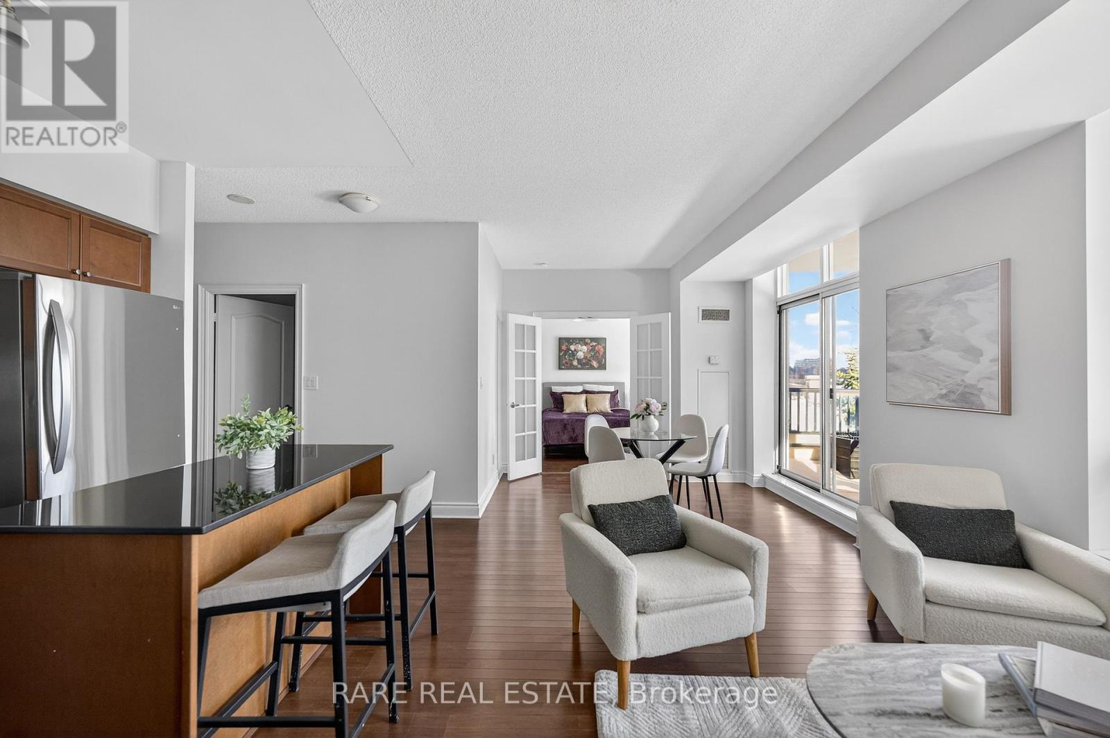 411 - 1105 LESLIE STREET