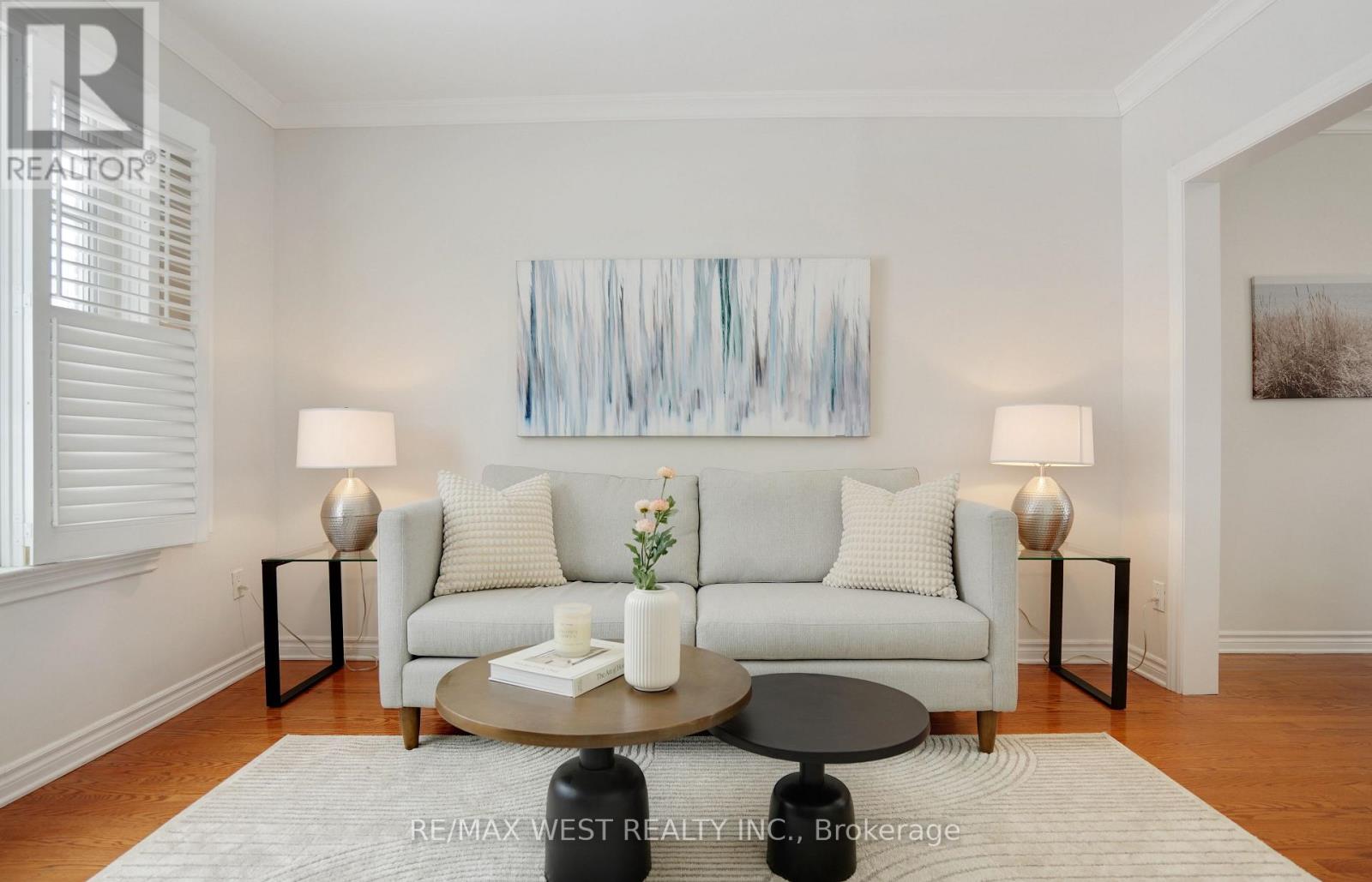 10 ALLANBROOKE DRIVE