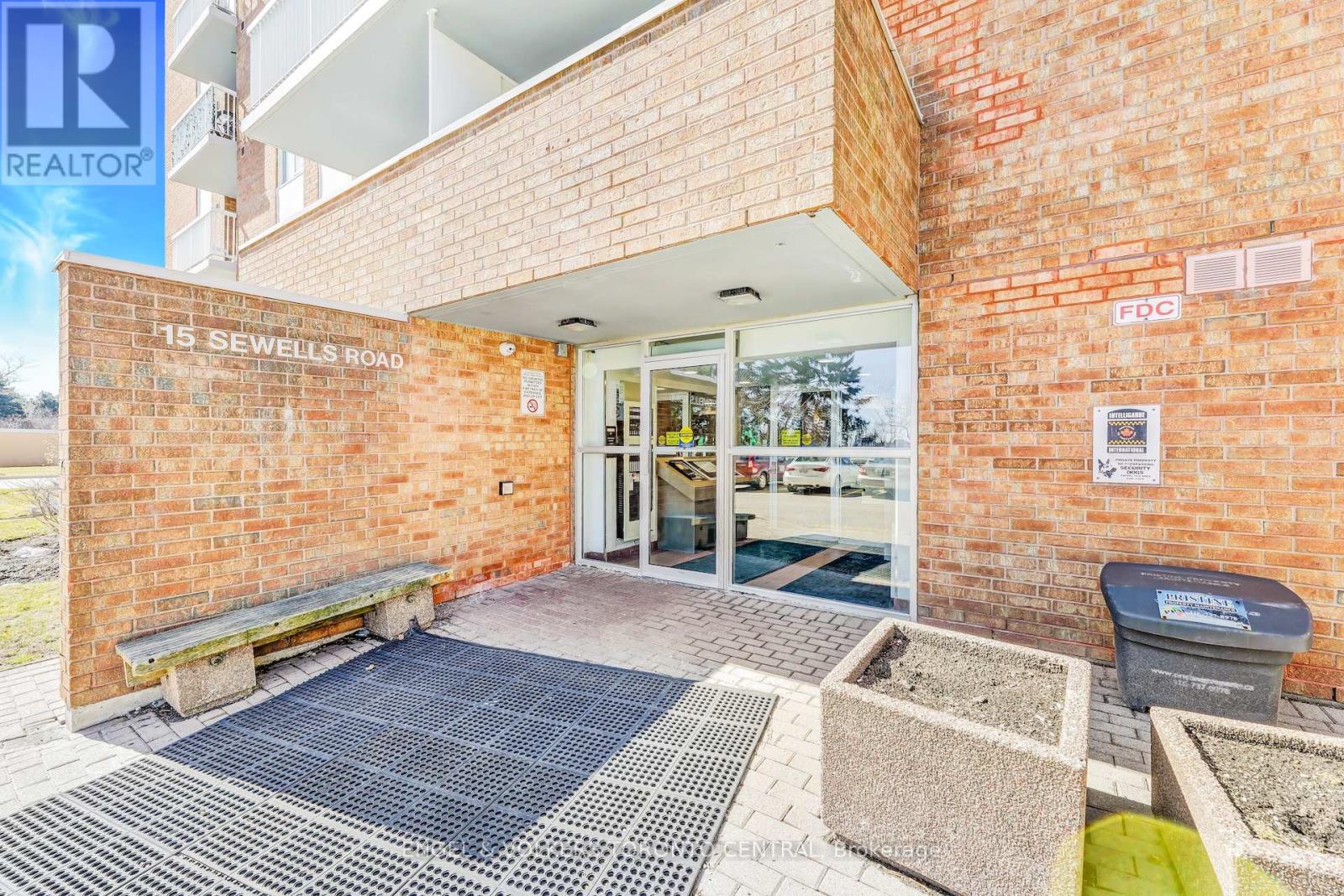 207 - 15 SEWELLS ROAD