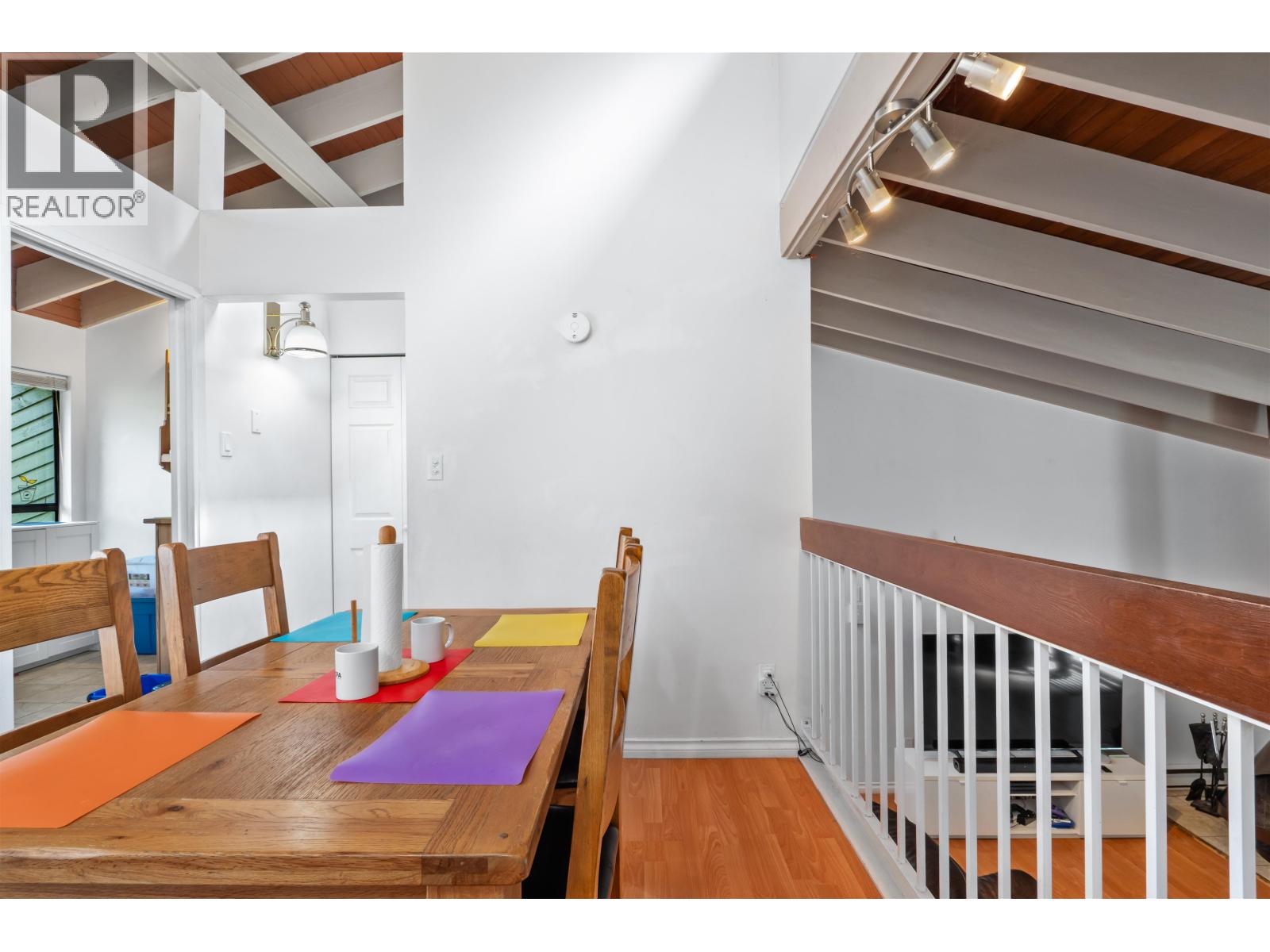 2690 KINGSFORD AVENUE