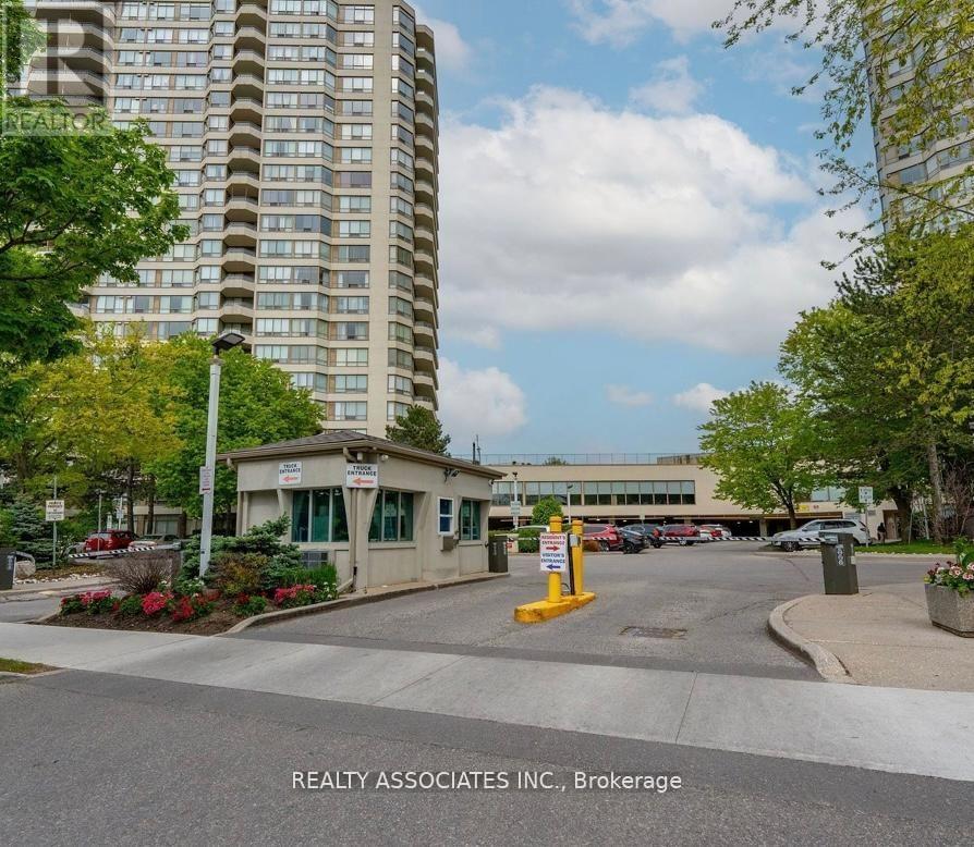 734 - 3 GREYSTONE WALK DRIVE