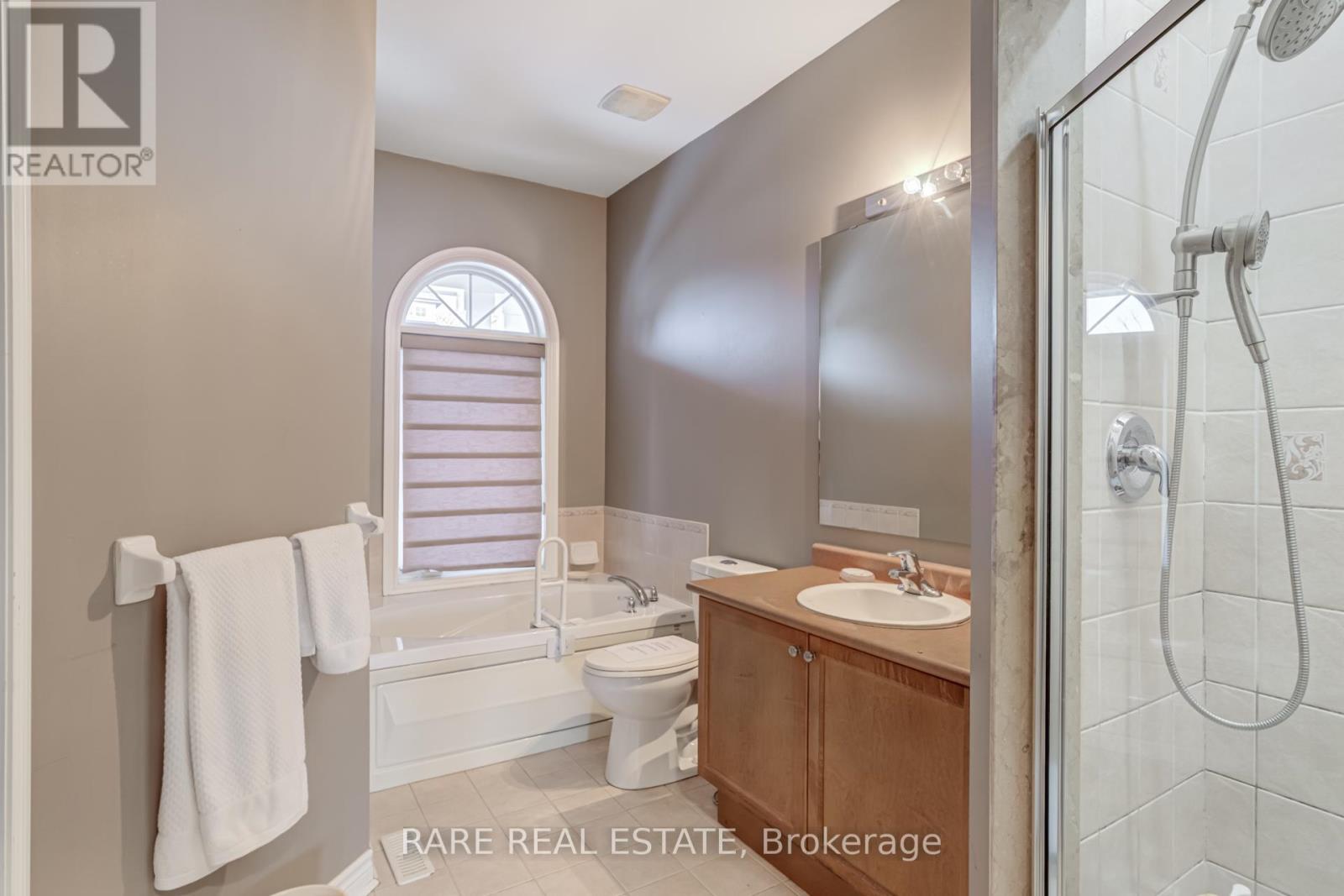 39 WATERFRONT CIRCLE