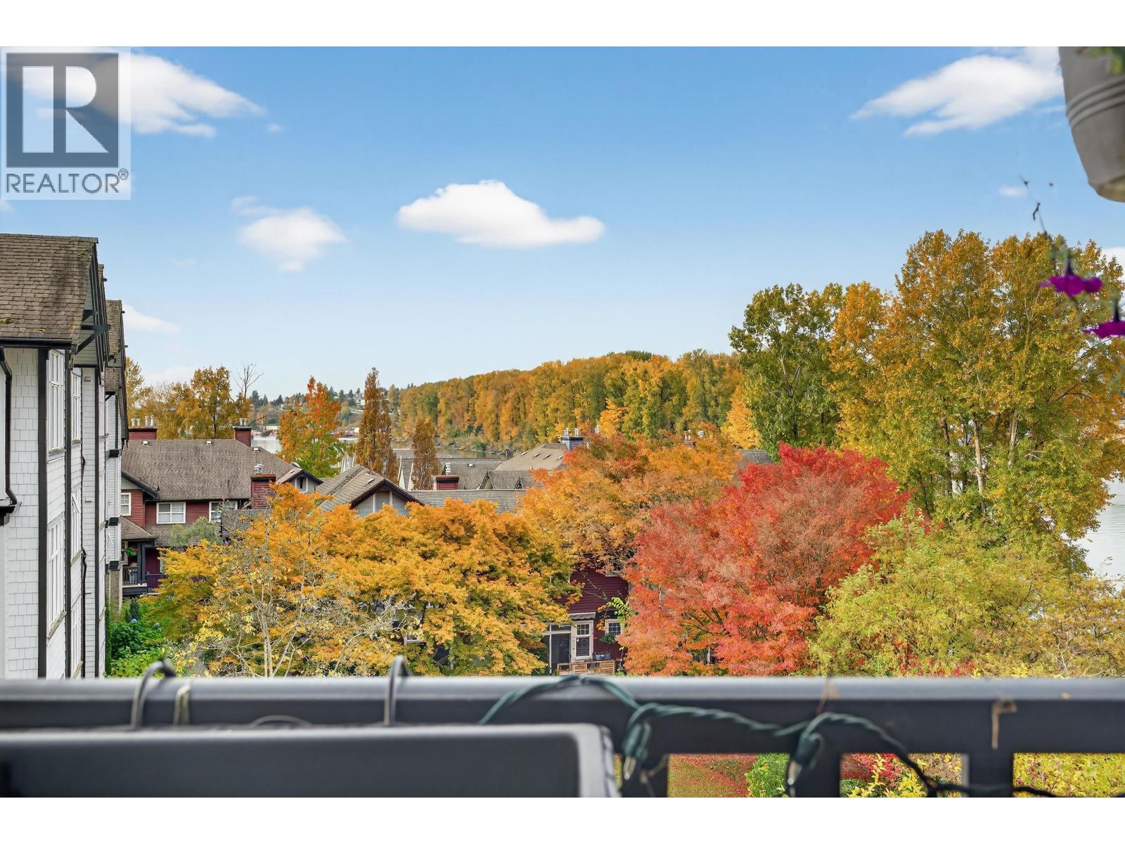 416 83 STAR CRESCENT