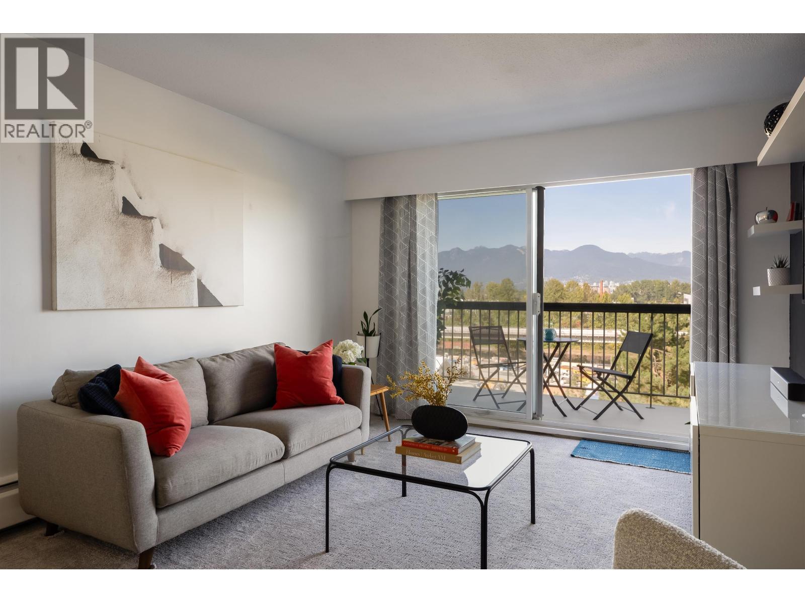 808 756 GREAT NORTHERN WAY