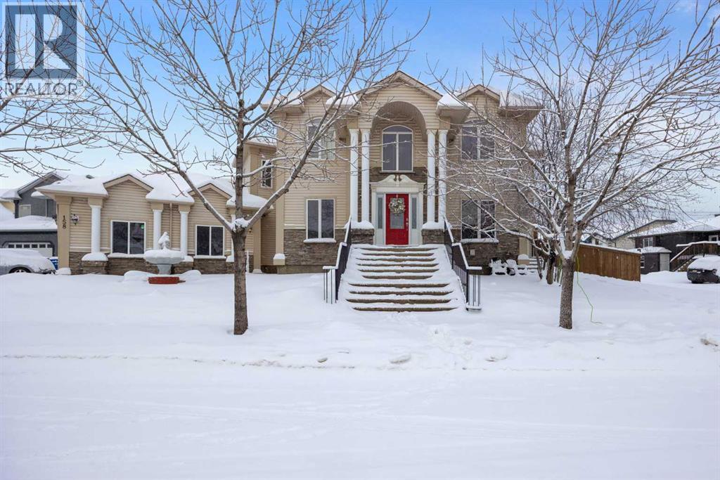 158 Pickles Crescent