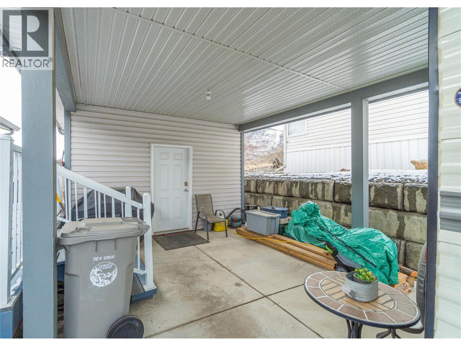 768 SHUSWAP Road E Unit# 1