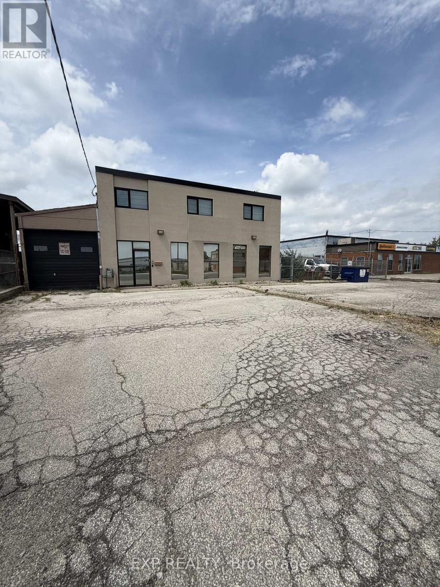 1261 BRITANNIA ROAD E