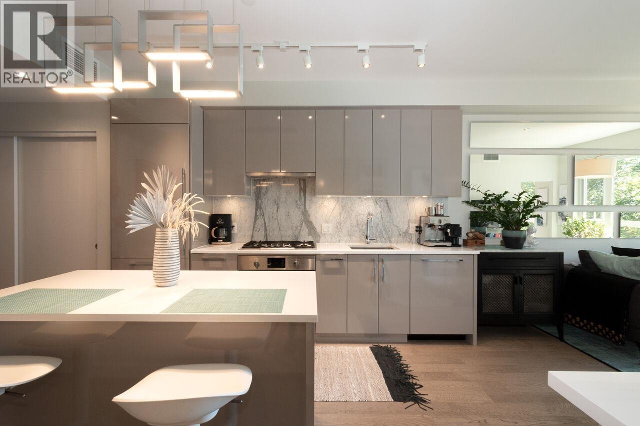 207 4080 YUKON STREET