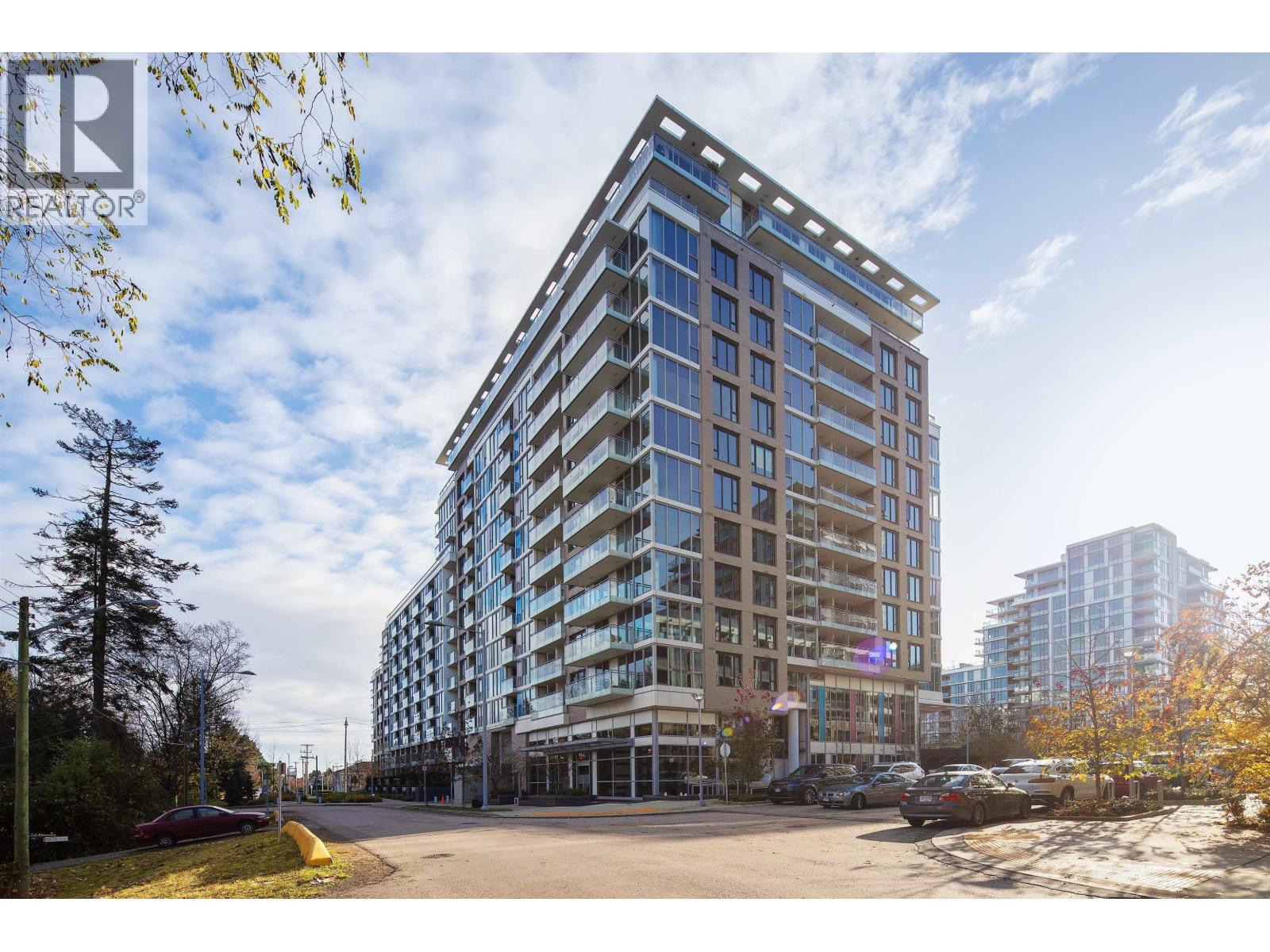 1805 1806-8988 PATTERSON ROAD