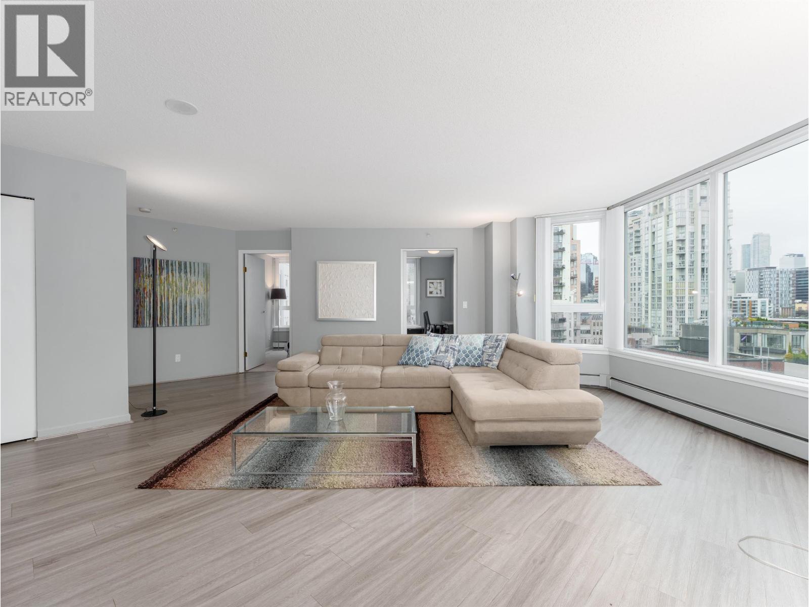 1306 388 DRAKE STREET