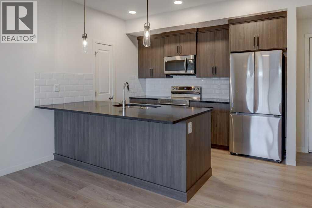 211, 245 Edith Place NW