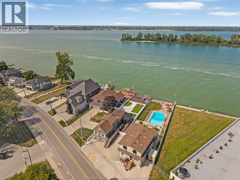 8830 RIVERSIDE DRIVE East