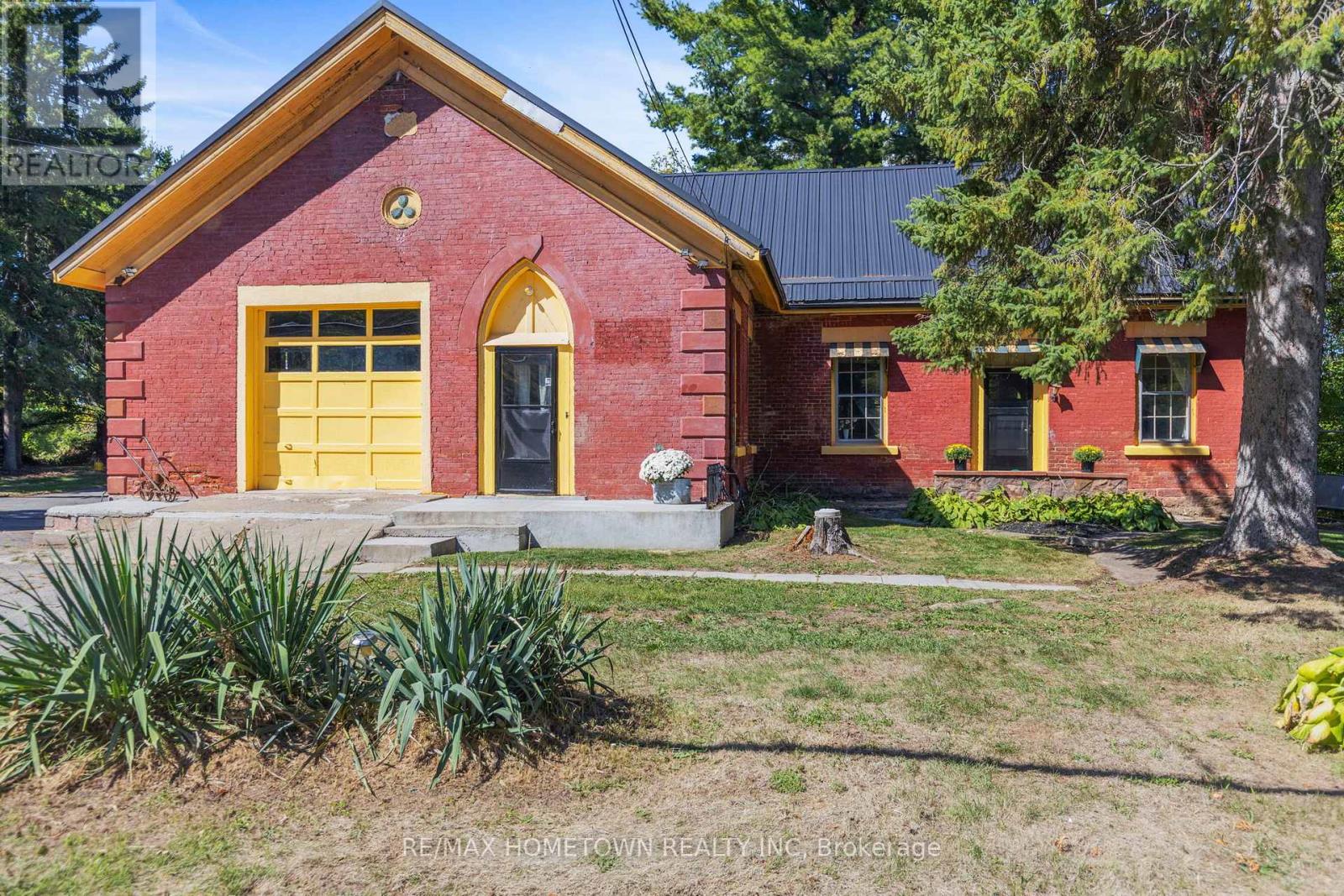 1554 COUNTY ROAD 2 ROAD