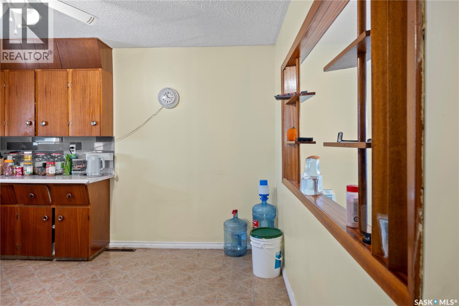 87 Robinson CRESCENT