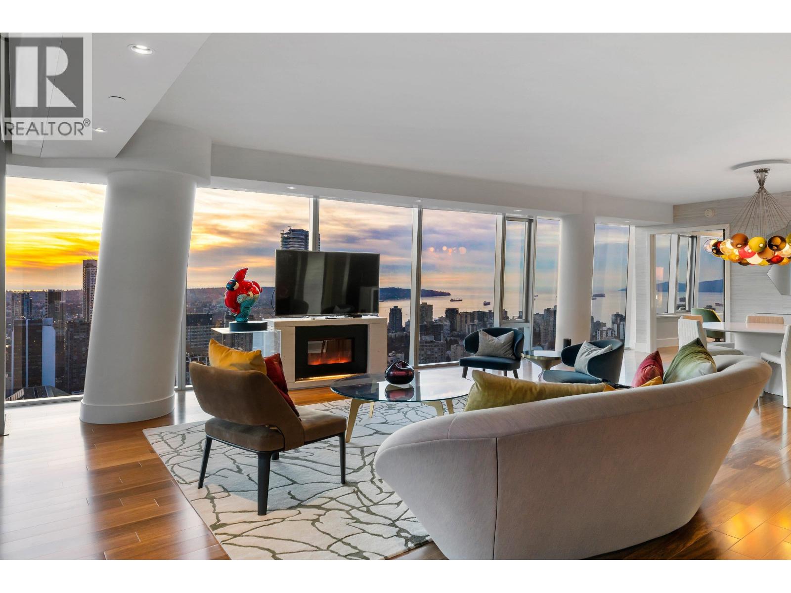 4104 667 HOWE STREET