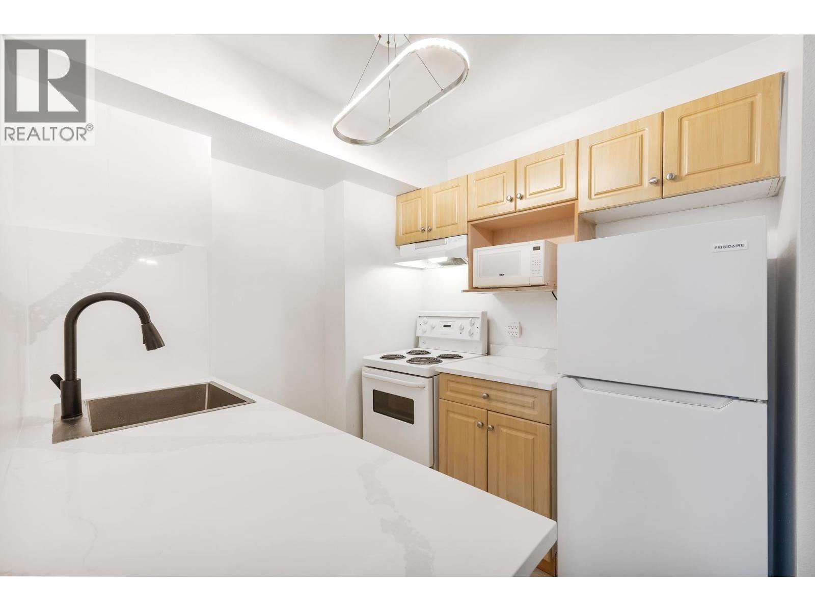 209 1330 BURRARD STREET