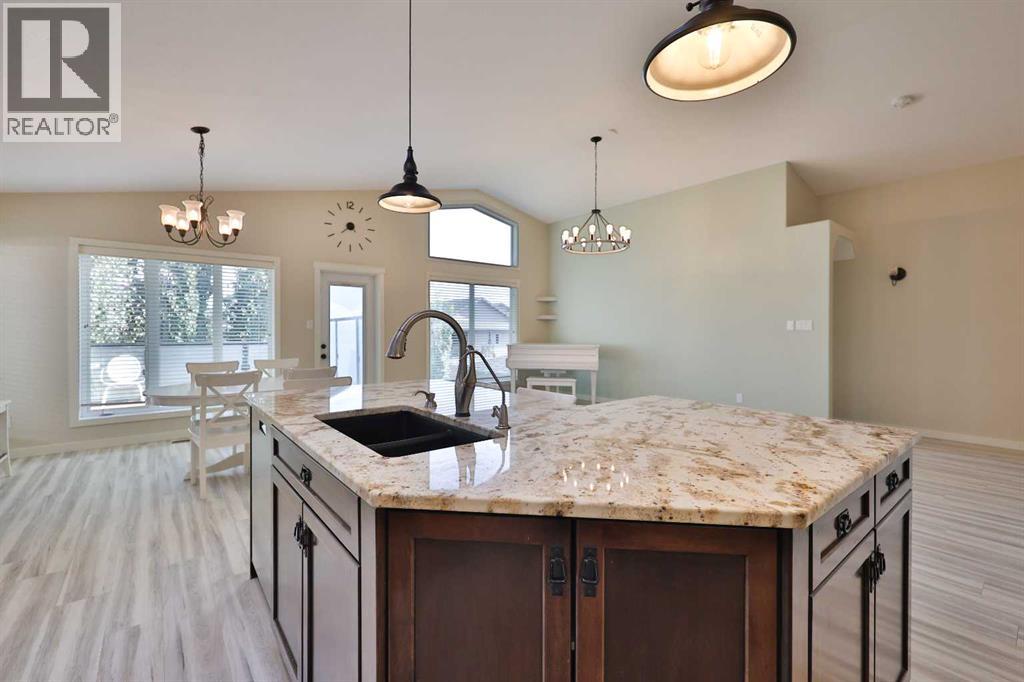 74 Rivermont Crescent W