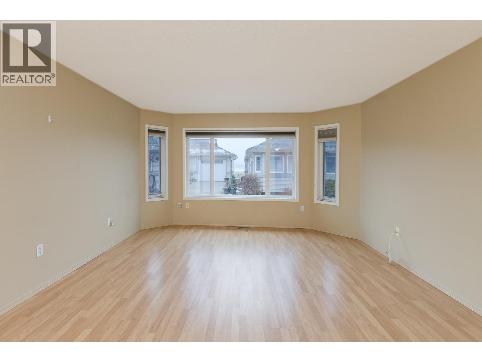 111 Harbourfront Drive NW Unit# 14