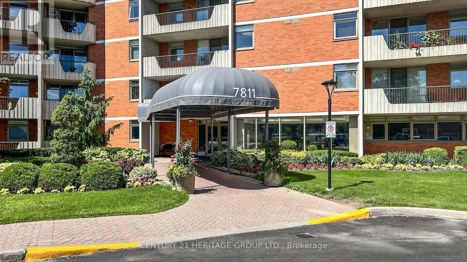 PH7 - 7811 YONGE STREET