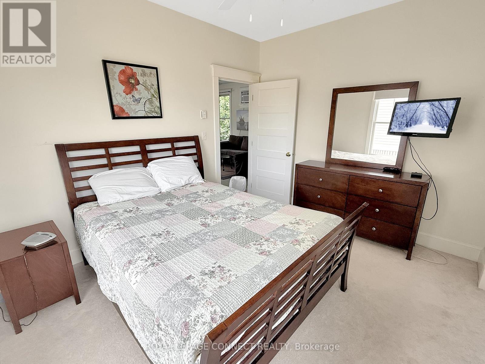 27 - 13 BUTTERNUT LANE