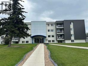 206, 11 Clearwater Crescent