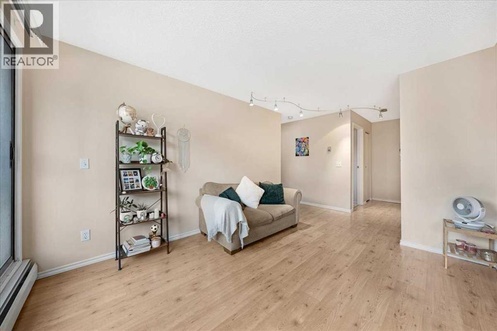 206, 630 57 Avenue SW