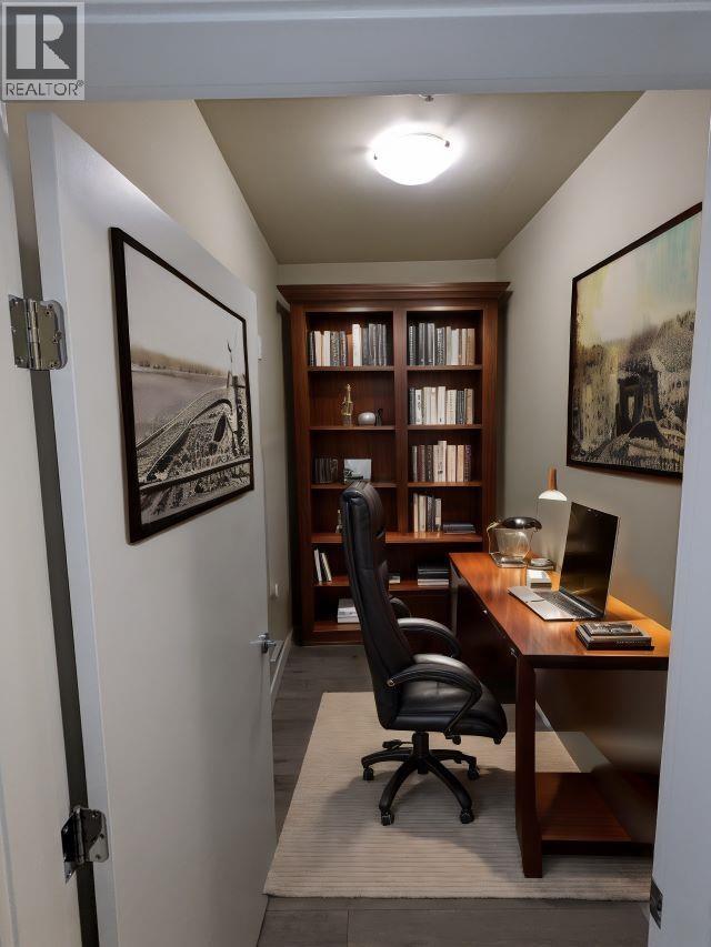 208 2889 E 1ST AVENUE