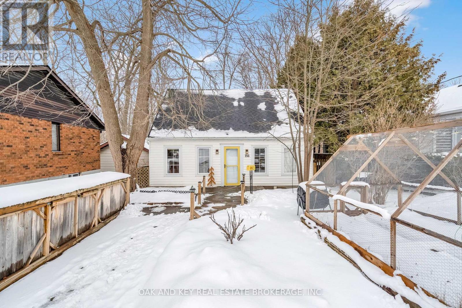 156 LANGARTH STREET W