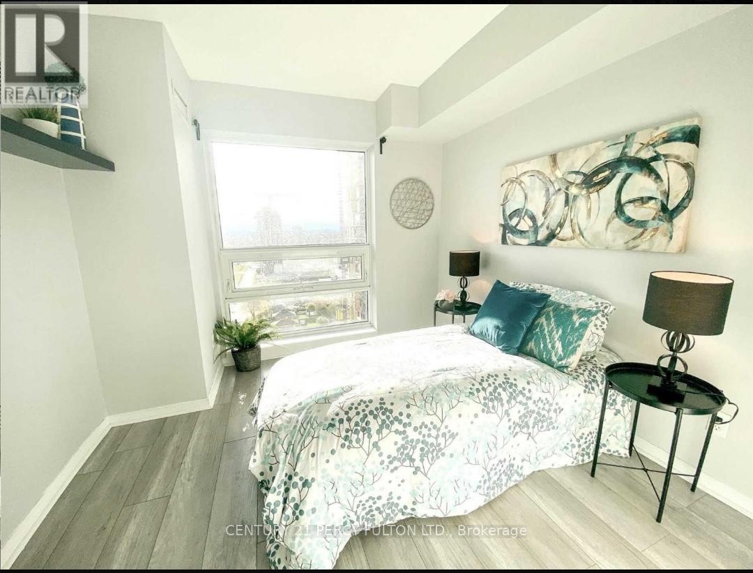 2003 - 215 QUEEN STREET E