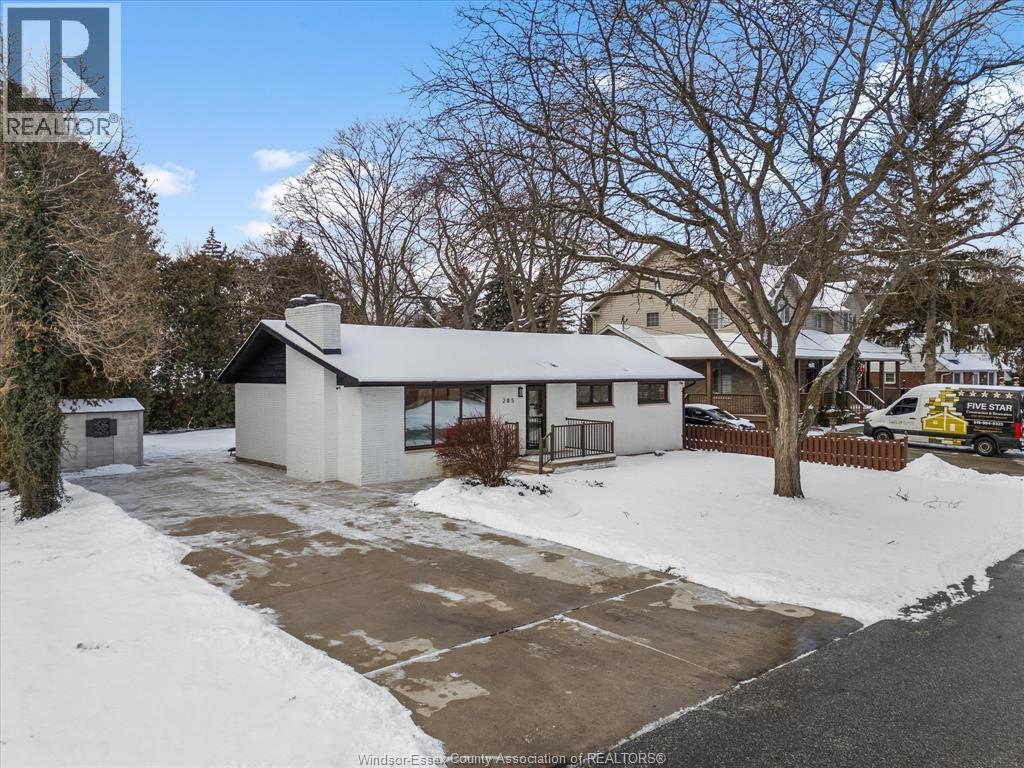 285 Burdick CRESCENT