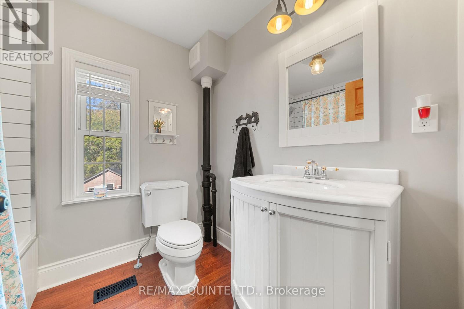 562 TRENTON FRANKFORD ROAD