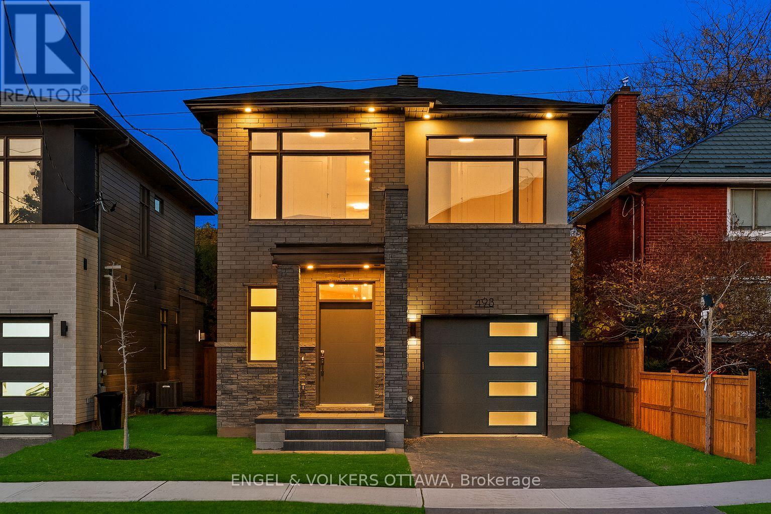 493 HIGHCROFT AVENUE