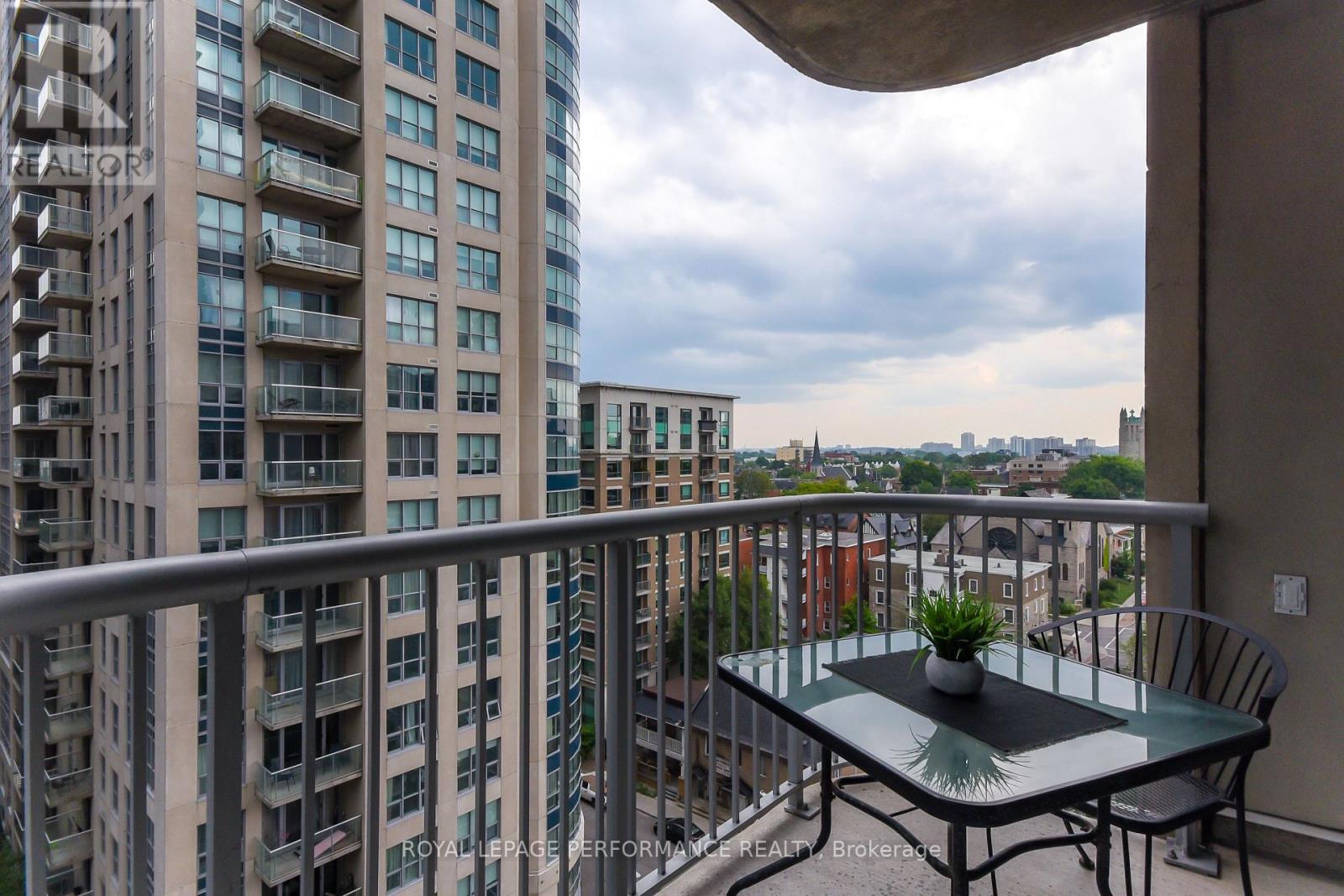 1107 - 234 RIDEAU STREET