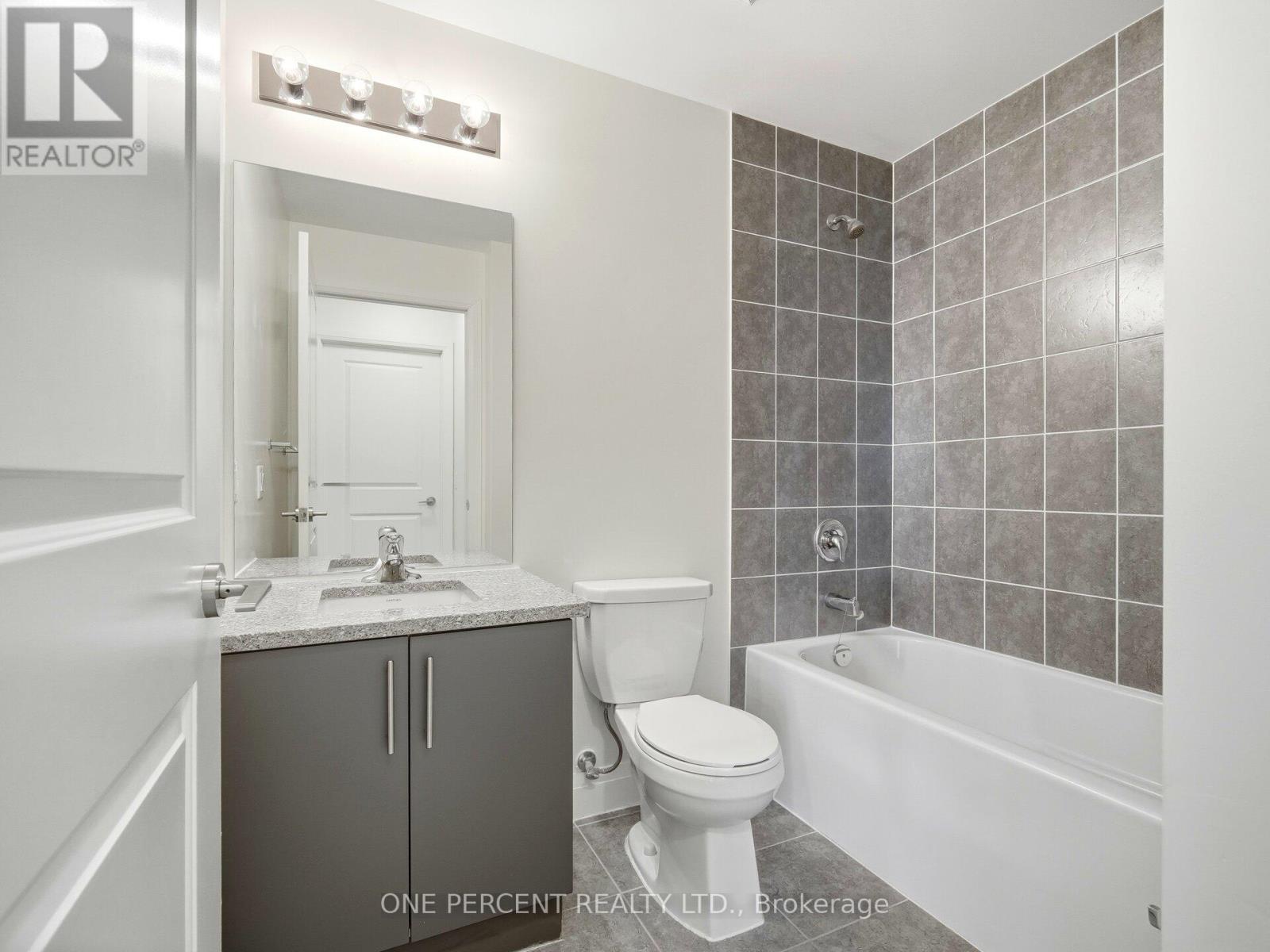 811 - 65 YORKLAND BOULEVARD