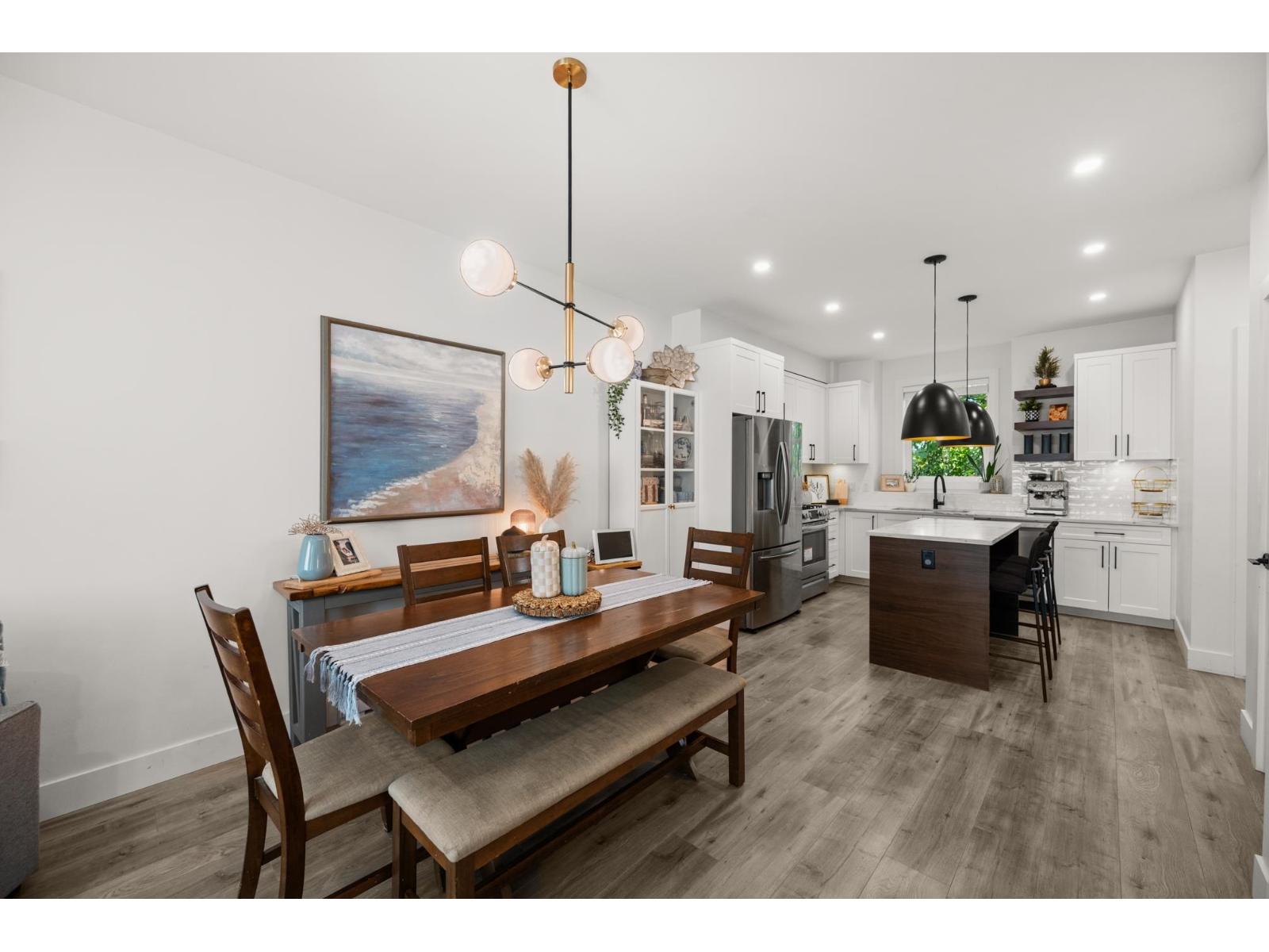 10 27640 LANTERN AVENUE