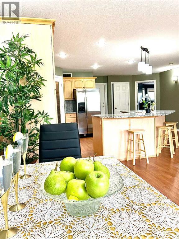 B, 410 Canyon Boulevard W