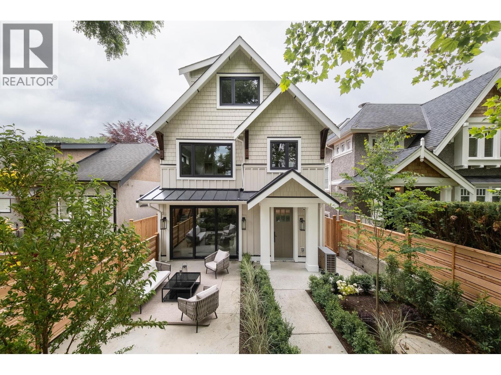 1 2154 E  6TH AVENUE