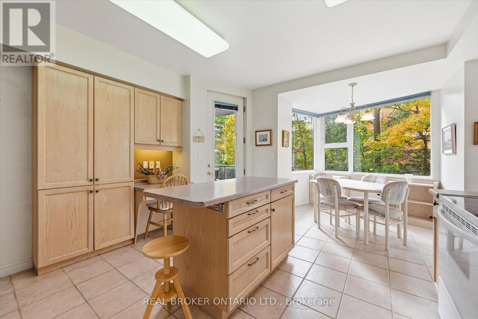 207 - 77 GOVERNORS ROAD