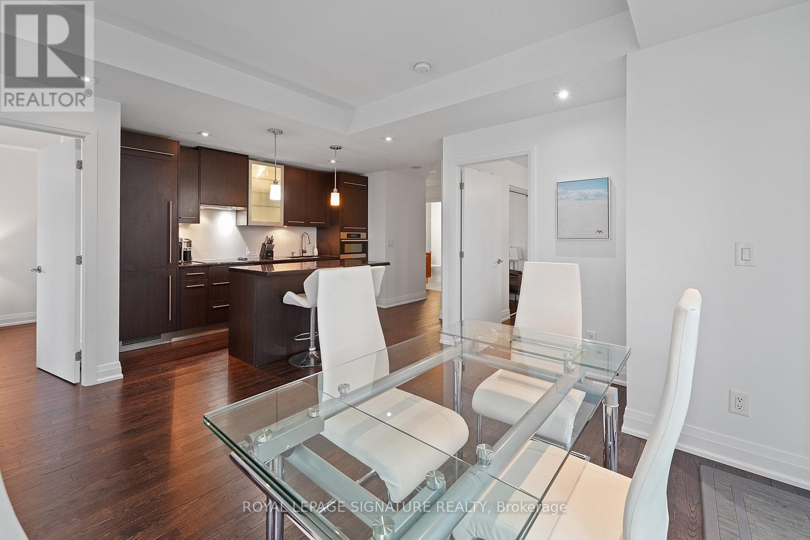 2003 - 80 JOHN STREET