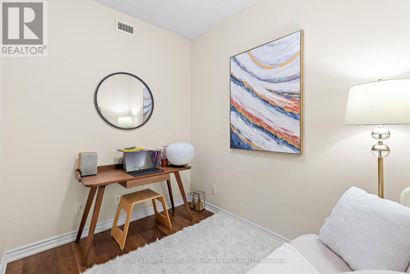 215 - 1135 ROYAL YORK ROAD