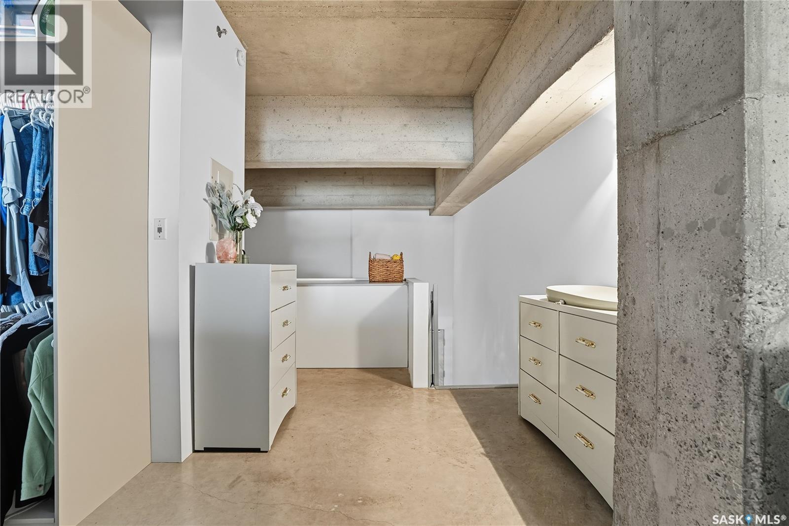 328 120 23rd STREET E