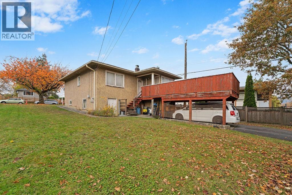 4868 COMMERCIAL STREET